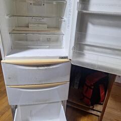 ジャンク冷蔵庫の画像