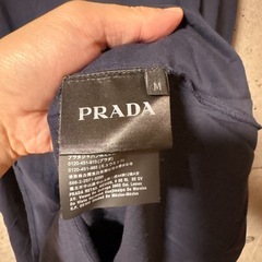 美品　PRADA 肩切返し　ロンT ポケット付　ラバーロゴ PRADA 肩切返し ロンT ポケット付 ラバーロゴ