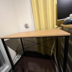パソコン机
