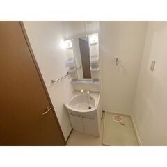 三郷駅14分！1DK！初期費用１１万円！エステート102⭐️R-LaBは仲介手数料ゼロ円⭐️ - 不動産