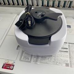 ヒロ・コーポレーション 多機能調理炊飯器 ホワイト(無水調理・蒸し調理・スロークッカー・煮物・糖質カット2合炊き・通常炊飯4合炊き) レッド NC-F180WHの画像