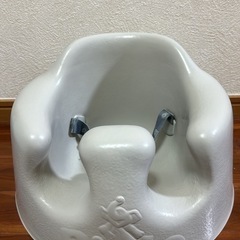 Bumbo バンボベビーソファーの画像