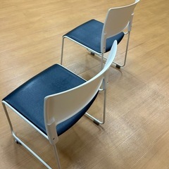 スチールイス2つの画像