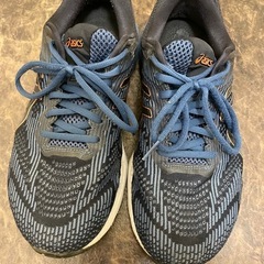 アシックスランニングシューズ