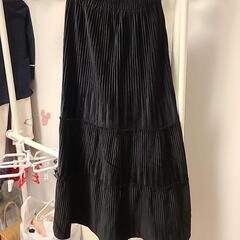 ブラックティアードスカートの画像