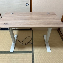 電動昇降式 PCデスク