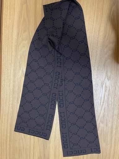 GUCCIマフラー