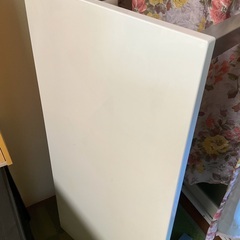 白テーブル