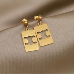 セリーヌ　CELINE ピアス　イヤリングの画像