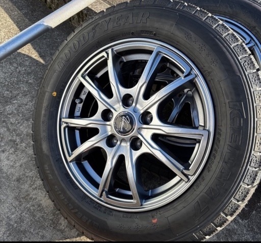 2024年製スタッドレスタイヤ