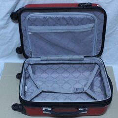 赤い　OUTDOOR　スーツケース　中型　2泊3日程度の画像