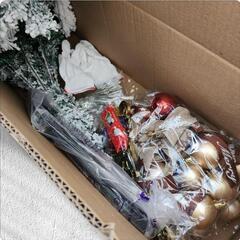 【新品未使用】価格相談可☆クリスマス 飾り クリスマスツリー 150cm 雪化粧 クリスマスツリーセット LEDライト オーナメント付の画像