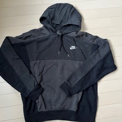 NIKE ナイキパーカーSサイズ黒