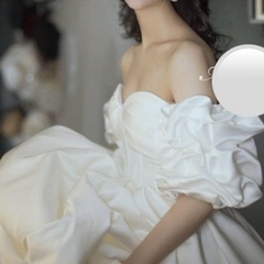 ウェディングドレスの画像