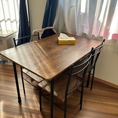 テーブル
の画像