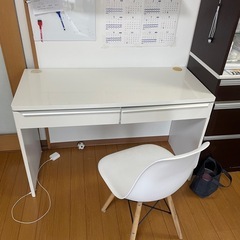 デスク　イスセットの画像
