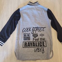 上着 子供服 キッズ 小学生 140cm程度 パーカー アウターの画像