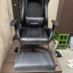 ゲーミングチェアーの画像