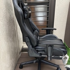 ゲーミングチェアーの画像