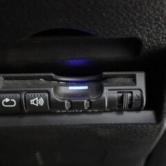 スバル エクシーガ 　２．０ｉ－Ｓ　入庫いたしました！の画像