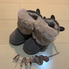 【うさ耳つき】ムートンブーツ　15センチ　グレー