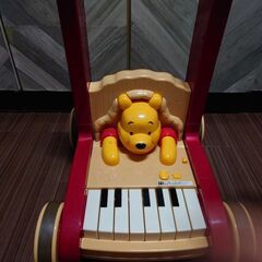 プーさんウォーカーピアノ　手押し車