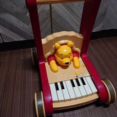 プーさんウォーカーピアノ　手押し車の画像