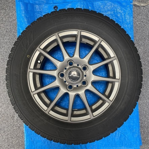 スタッドレスタイヤ 195/65R15 ホイール付き　4本セット