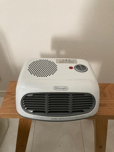 Delonghi コンパクトファンヒーター　Mod.HTM02