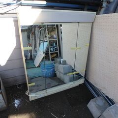 【東京都練馬区】三面鏡・洗面化粧台用、無料で差し上げます【無料.】