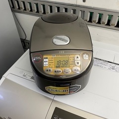 象印 炊飯器 5.5合 IH式 極め炊き 黒まる厚釜 保温30時...