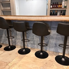 カラオケ居酒屋のドリンク接客の画像
