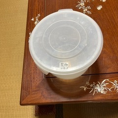 漬物用バケツ差し上げます。