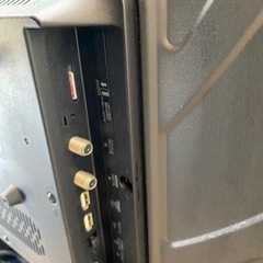 ⑨ ハイセンス　32型　ハイビジョン液晶テレビ　ゴールデンアップルの画像