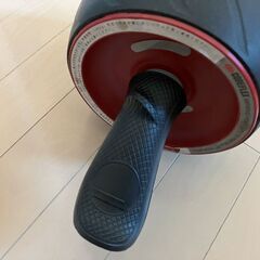 値下げしました。【100円】腹筋ローラーの画像