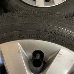 スタッドレスタイヤ　ミニバンの画像