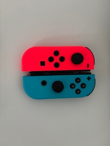 ニンテンドーJoy-Con (L) ネオンレッド(R)ネオンブルー
