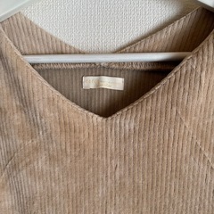 (*^^*)【earth music&ecology】コーデュロイ Vネック長袖の画像