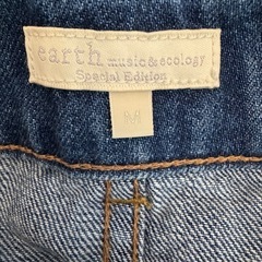 (*^^*)【earth music&ecology】デニムスカート　Mの画像
