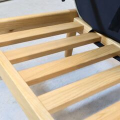 unico(ウニコ)のVISKA(ヴィスカ) オットマン/ナチュラルです。オーク無垢材フレームにグリーンカラーが優しい印象のスツール。北欧スタイルやヴィンテージテイストなどにオススメです♪の画像