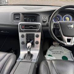H24年式　ボルボV60　T4　73500キロ　黒の画像