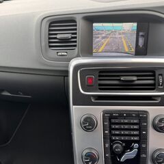 H24年式　ボルボV60　T4　73500キロ　黒の画像