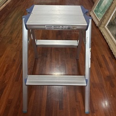 脚立の画像