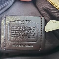 美品✨コーチのショルダーバッグの画像