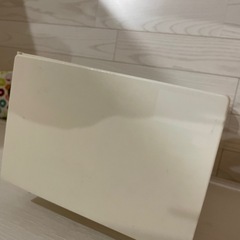 足で開けるゴミ箱の画像