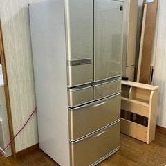 激安販売!! 大型560L!! SHARP 6ドア SJ-XF56T-N 2011年