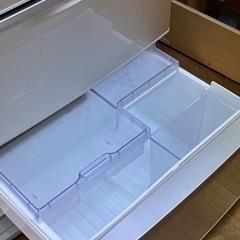 激安販売!! 大型560L!! SHARP 6ドア SJ-XF56T-N 2011年の画像