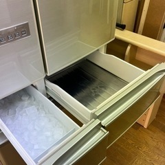 激安販売!! 大型560L!! SHARP 6ドア SJ-XF56T-N 2011年の画像