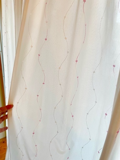 ミラーレースカーテン100x200が4枚あります