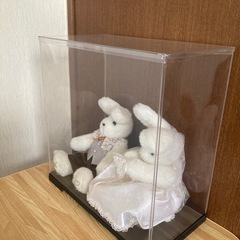 ケース付き うさぎぬいぐるみ ペア ウェディング衣装の画像